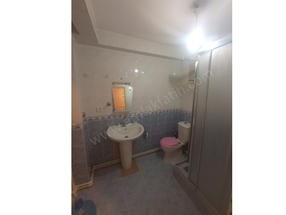 Silivrikapı Satılık Daire Fatih Satılık Daire |  1+1 Oda | 60M2 2.250.000Tl  Krediye Uygun  | Yüksek Giriş | Kombi | 2 Banyo | 1 Yatak Odası Resim-5