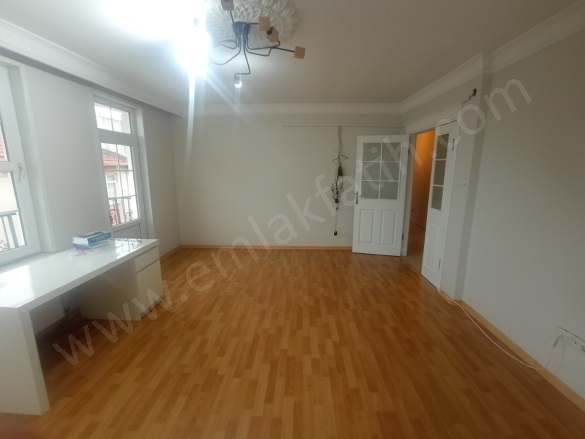 Kocamustafapaşa Kiralık Daire Fatih Kiralık Daire |  3+1 Oda | 120M2 Aylık 45.000Tl  Krediye Uygun  | 3. Kat | Kombi | 2 Banyo | 3 Yatak Odası Resim-3