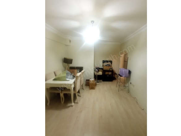 Silivrikapı Satılık Daire Fatih Satılık Daire |  2+1 Oda | 80M2 2.100.000Tl  Krediye Uygun  | Yarı Bordum | Kombi | 1 Banyo | 2 Yatak Odası Resim-2