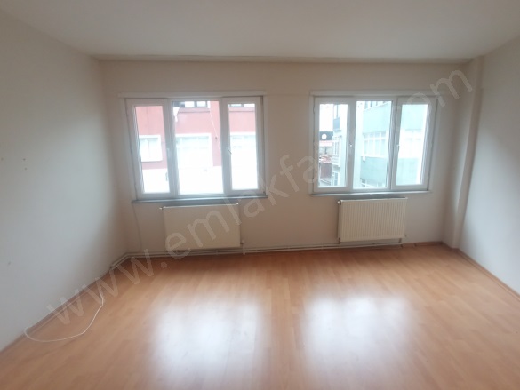 Kocamustafapaşa Kiralık Daire Fatih Kiralık Daire |  2+1 Oda | 85M2 Aylık 26.000Tl  Krediye Uygun  | 3. Kat | Kombi | 1 Banyo | 2 Yatak Odası Resim-3