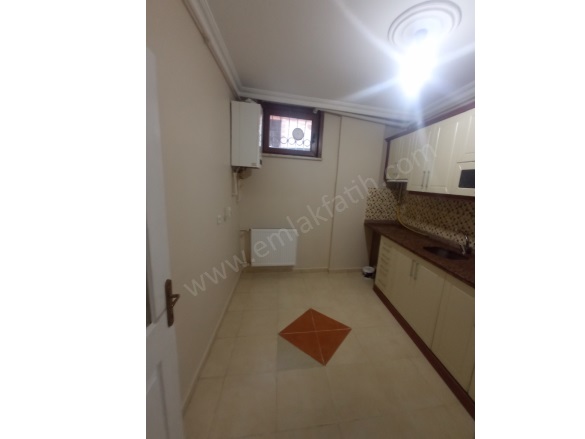 Kocamustafapaşa Kiralık Daire Fatih Kiralık Daire |  3+1 Oda | 120M2 Aylık 30.000Tl  Krediye Uygun  | Bahçe Katı | Kombi | 2 Banyo | 3 Yatak Odası Resim-3