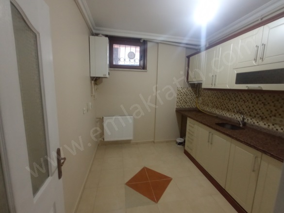 Kocamustafapaşa Kiralık Daire Fatih Kiralık Daire |  3+1 Oda | 120M2 Aylık 30.000Tl  Krediye Uygun  | Bahçe Katı | Kombi | 2 Banyo | 3 Yatak Odası Resim-5