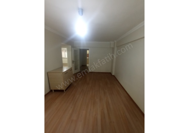 Yedikule Kiralık Daire Fatih Kiralık Daire |  2+1 Oda | 80M2 Aylık 22.000Tl  Krediye Uygun  | Bahçe Katı | Kombi | 1 Banyo | 2 Yatak Odası Resim-4