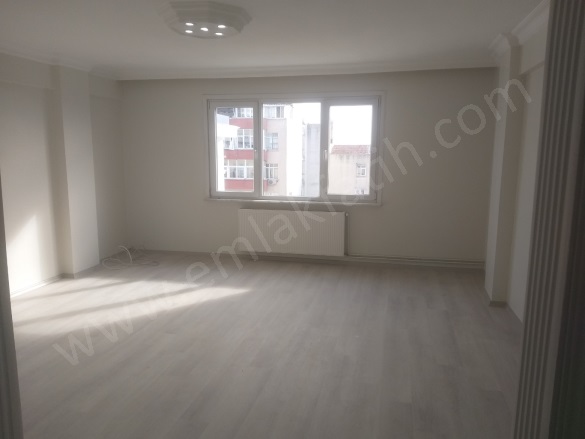 Kocamustafapaşa Kiralık Daire Fatih Kiralık Daire |  3+1 Oda | 110M2 Aylık 40.000Tl  Krediye Uygun  | 3. Kat | Kombi | 1 Banyo | 3 Yatak Odası Resim-1