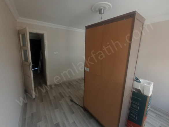 Kocamustafapaşa Satılık Daire Fatih Satılık Daire |  2+1 Oda | 80M2 0Tl  Krediye Uygun  | 4. Kat | Kombi | 1 Banyo | 2 Yatak Odası Resim-3