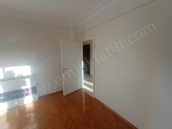 Kemancı Sitesi Kiralık Daire Fatih Kiralık Daire |  2+1 Oda | 90M2 Aylık 26.000Tl  Krediye Uygun  | 2. Kat | Kombi | 1 Banyo | 2 Yatak Odası Resim-4