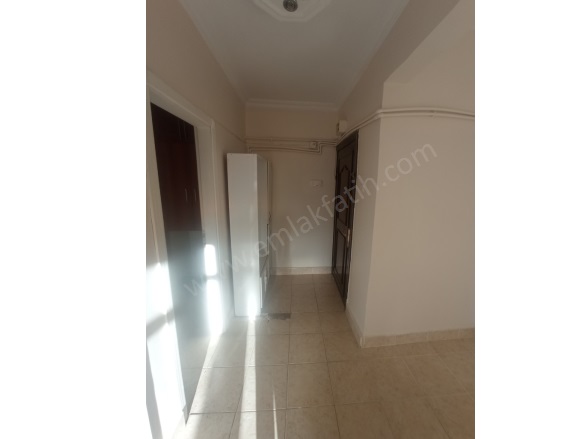 Kemancı Sitesi Kiralık Daire Fatih Kiralık Daire |  2+1 Oda | 90M2 Aylık 26.000Tl  Krediye Uygun  | 2. Kat | Kombi | 1 Banyo | 2 Yatak Odası Resim-5