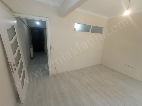 Seyyid Ömer Kiralık Daire Fatih Kiralık Daire |  1+1 Oda | 50M2 Aylık 18.000Tl  Krediye Uygun  | Yüksek Giriş | Kombi | 2 Banyo | 1 Yatak Odası Resim-2