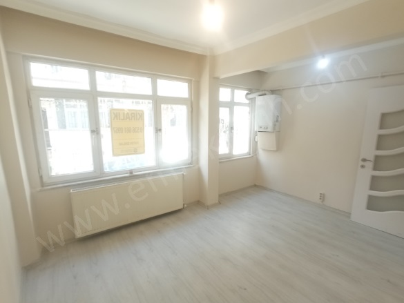 Seyyid Ömer Kiralık Daire Fatih Kiralık Daire |  1+1 Oda | 50M2 Aylık 18.000Tl  Krediye Uygun  | Yüksek Giriş | Kombi | 2 Banyo | 1 Yatak Odası Resim-5