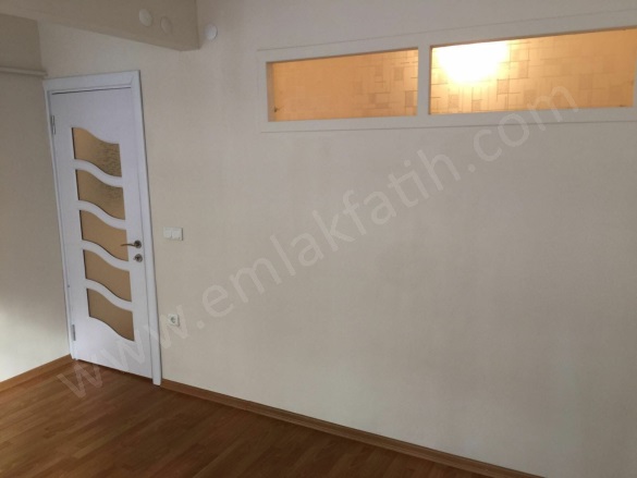 Seyyid Ömer Kiralık Daire Fatih Kiralık Daire |  1+1 Oda | 55M2 Aylık 18.000Tl  Krediye Uygun  | Yüksek Giriş | Kombi | 2 Banyo | 1 Yatak Odası Resim-5