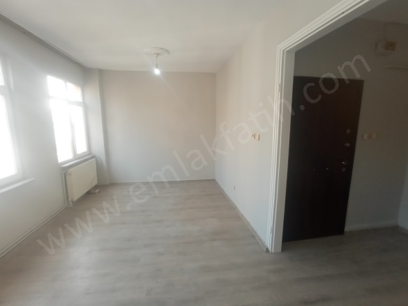 Kocamustafapaşa Kiralık Daire Fatih Kiralık Daire |  1.5+1 Oda | 70M2 Aylık 18.500Tl  Krediye Uygun  | 4. Kat | Kombi | 1 Banyo | 1 Yatak Odası Resim-2