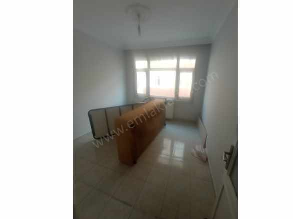 Kocamustafapaşa Kiralık Daire 2+1 1 Kat Kombili Köşe Binada Fatih