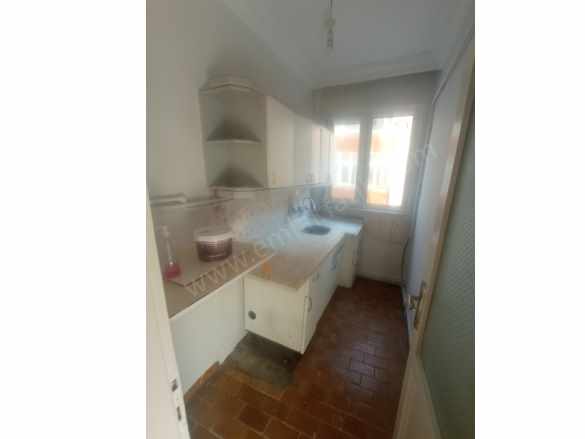 Kocamustafapaşa Kiralık Daire 2+1 1 Kat Kombili Köşe Binada Fatih