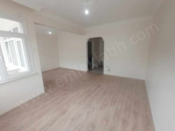 Memura K M Paşa Ana Cadde Üzeri 85M² 4 Kat Yeni Tadilatlı 2+1 Kiralık Daire Fatih Kocamustafapaşa
