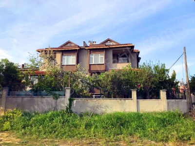 Kamiloba Satılık Bina Villa Tribleks 3 Katlı 7+3 Masrafsız Büyükçekmece Mah