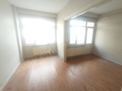 Kocamustafapaşa Kiralık Daire İzci Türk Sk 2+1 3 Kat 70M2 Fatih