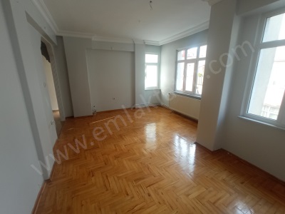 Kocamustafapaşa Kiralık Daire 3+1 Meydana Çok Yakın Fatih