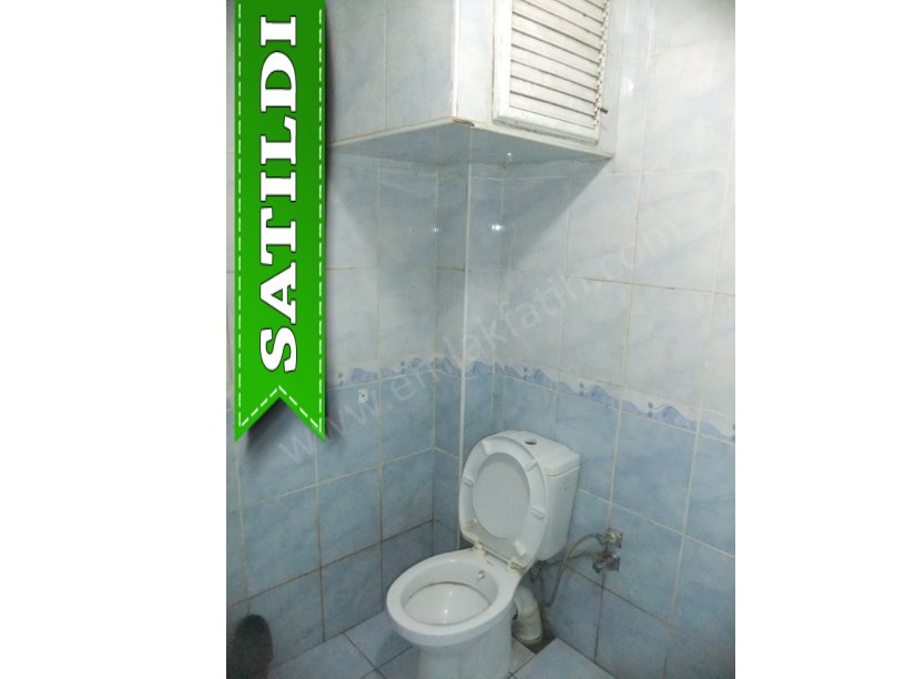 Kocamustafapaşada 15 Yıllık Genç Binada 2+1 Yarı Bodrum