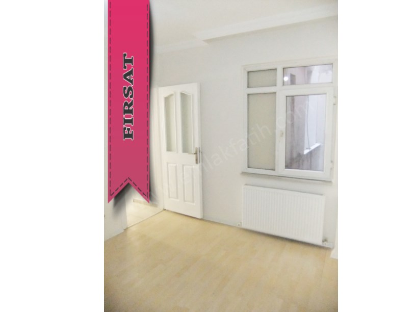 Kocamustafapaşada 2+1 75m2 3. Ara Kat Açıklamaya Dikkat