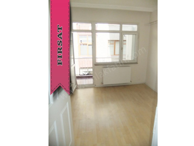 Kocamustafapaşada 2+1 75m2 3. Ara Kat Açıklamaya Dikkat