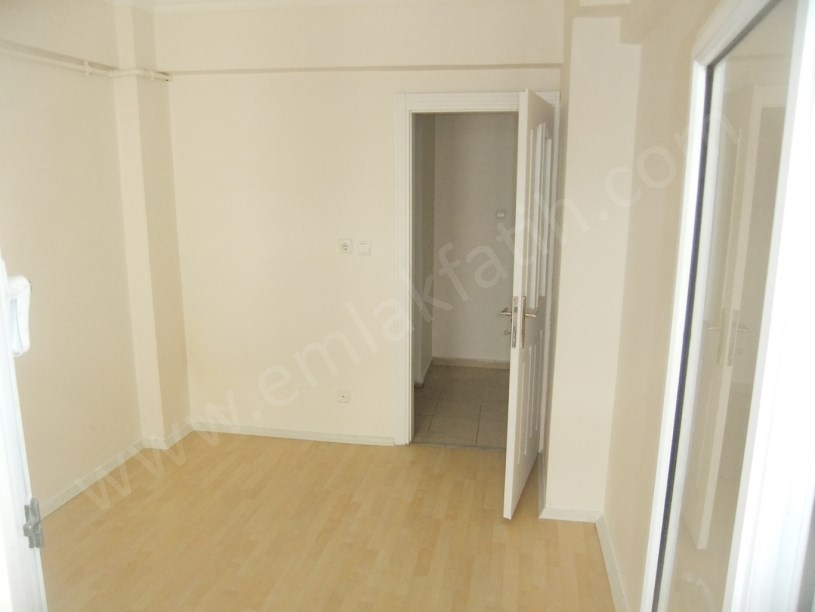 K.M.Paşa Kiralık Daire Meydan Yanında 2+1 ( ESKİ PORTFÖY )