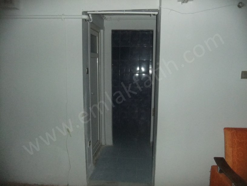 Sümbül Efendi Kiralık Daire Ali Fakih Caddesi Yanı Bim Sırasında  1+1 Bahçeli Daire
