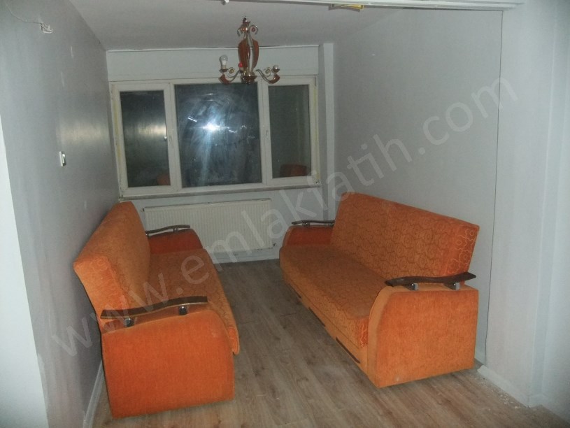 Sümbül Efendi Kiralık Daire Ali Fakih Caddesi Yanı Bim Sırasında  1+1 Bahçeli Daire