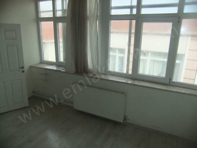 Kocamustafapaşa Kiralık Daire 3+1 3.Kat 90m2 ( ESKİ PORTFÖY )
