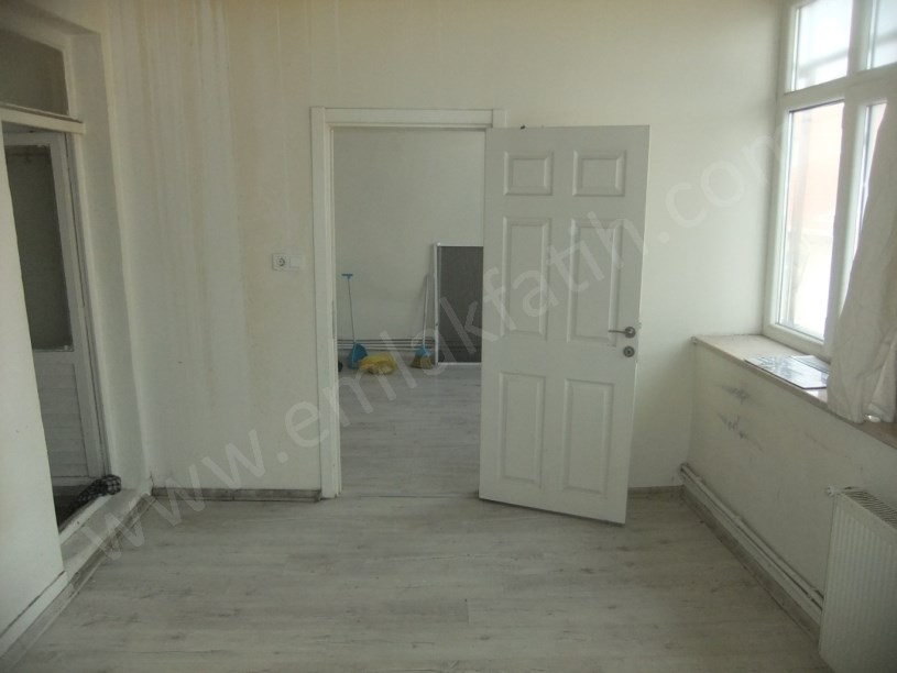 Kocamustafapaşa Kiralık Daire 3+1 3.Kat 90m2 ( ESKİ PORTFÖY )