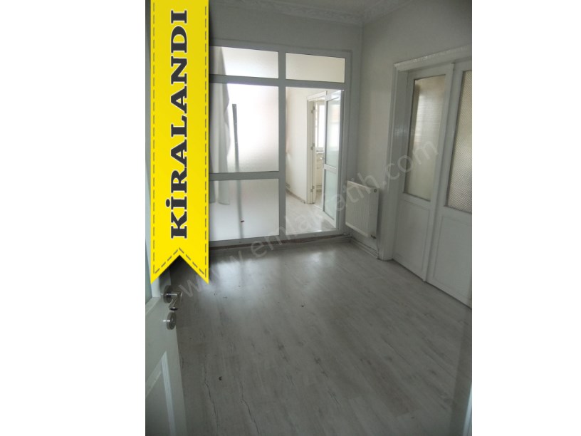 Kocamustafapaşa Kiralık Daire 3+1 3.Kat 90m2 ( ESKİ PORTFÖY )