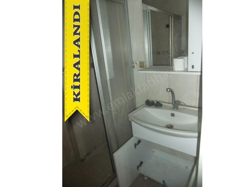 Kocamustafapaşa Kiralık Daire 3+1 3.Kat 90m2 ( ESKİ PORTFÖY )