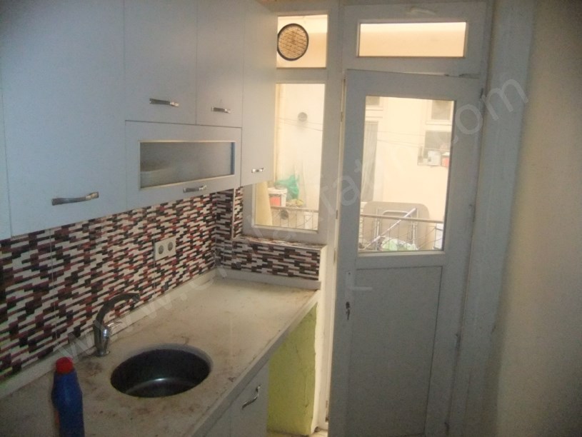 Kocamustafapaşa Kiralık Daire 3+1 3.Kat 90m2 ( ESKİ PORTFÖY )