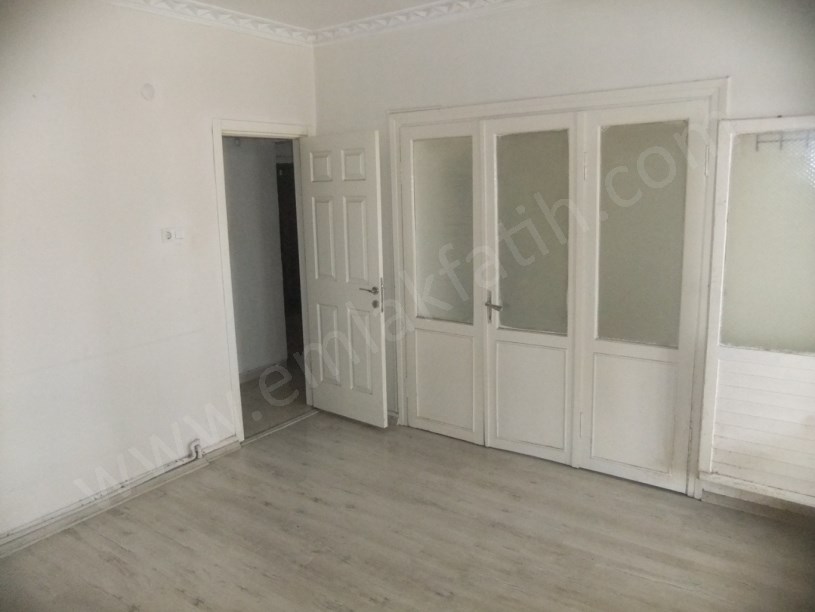 Kocamustafapaşa Kiralık Daire 3+1 3.Kat 90m2 ( ESKİ PORTFÖY )