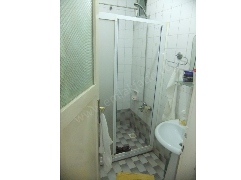 Kocamustafapaşa İftariye Sokak Satılık Daire 2+1