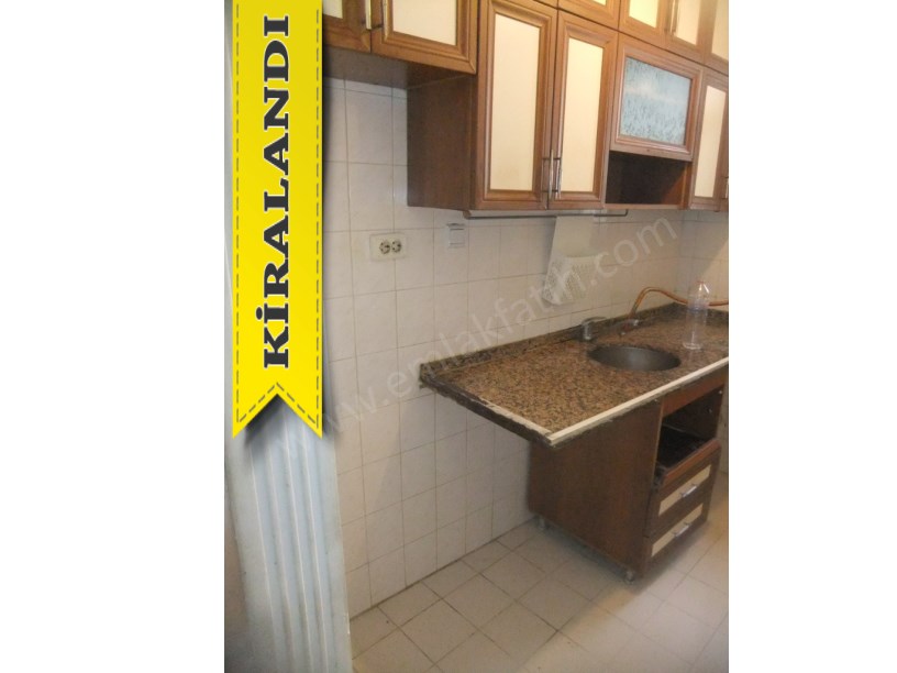 Kocamustafapaşa Kiralık Daire Meydanda Park Manzaralı 2+1 ( ESKİ PORTFÖY )