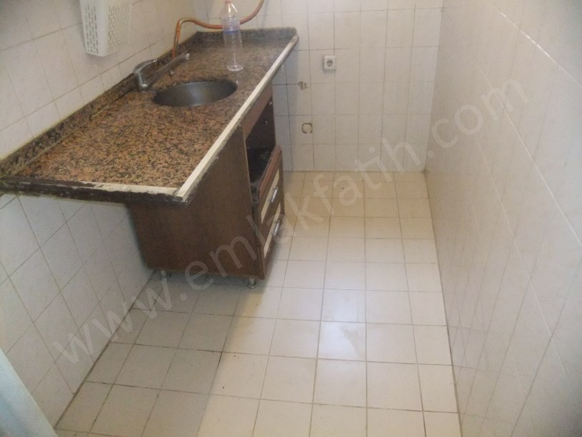 Kocamustafapaşa Kiralık Daire Meydanda Park Manzaralı 2+1 ( ESKİ PORTFÖY )
