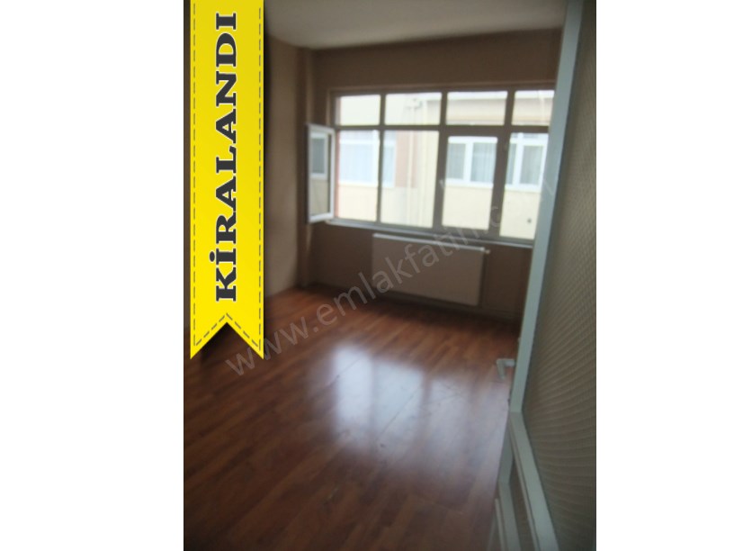 Şehremini Kiralık Daire Büyük Saray Meydanda Park Manzaralı 2+1 ( ESKİ PORTFÖY )
