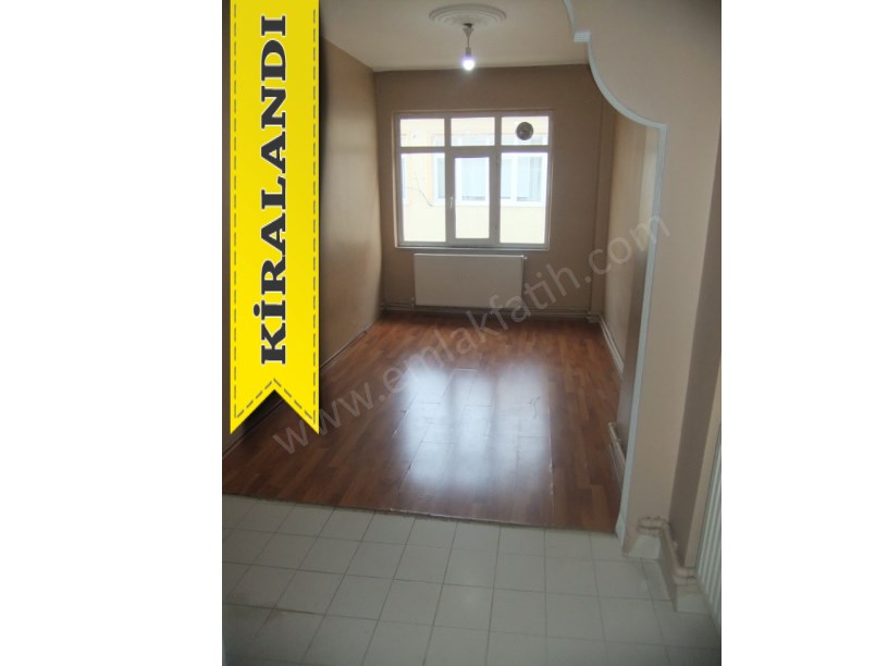 Kocamustafapaşa Kiralık Daire Meydanda Park Manzaralı 2+1 ( ESKİ PORTFÖY )