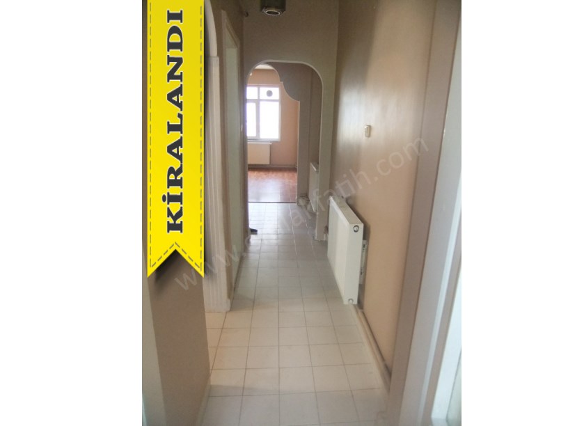 Kocamustafapaşa Kiralık Daire Meydanda Park Manzaralı 2+1 ( ESKİ PORTFÖY )