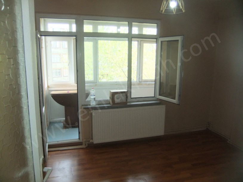 Kocamustafapaşa Kiralık Daire Meydanda Park Manzaralı 2+1 ( ESKİ PORTFÖY )