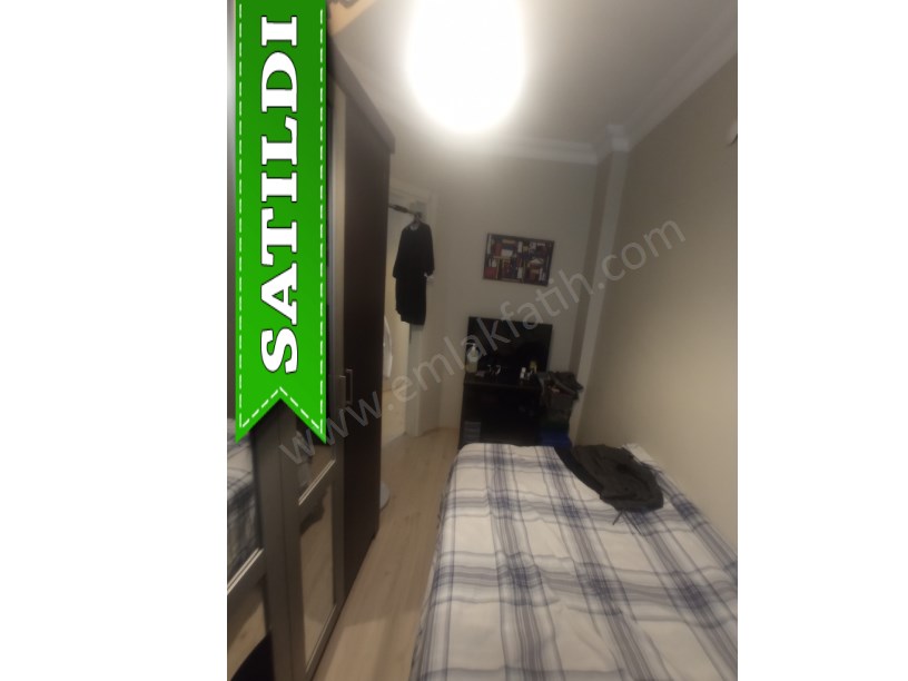 Kocamustafapaşa Demirci Osman Sokakta Yatırımlık 1+1  ( ESKİ PORTFÖY ) 