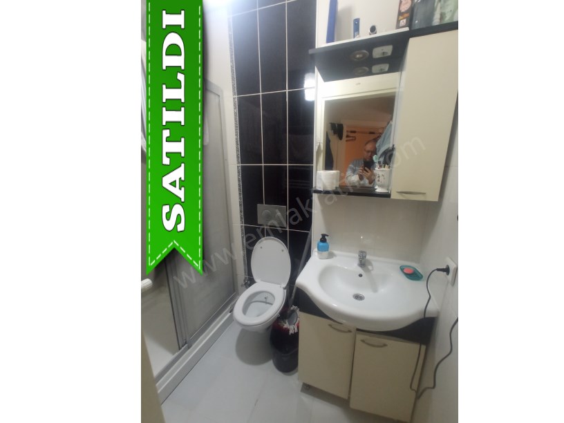 Kocamustafapaşa Demirci Osman Sokakta Yatırımlık 1+1  ( ESKİ PORTFÖY ) 