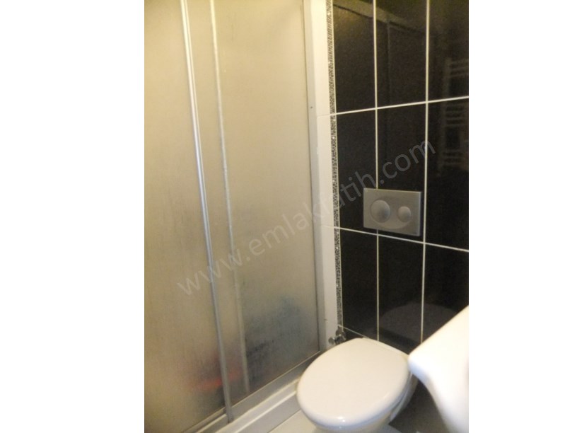 Kocamustafapaşa Demirci Osman Sokakta Yatırımlık 1+1 