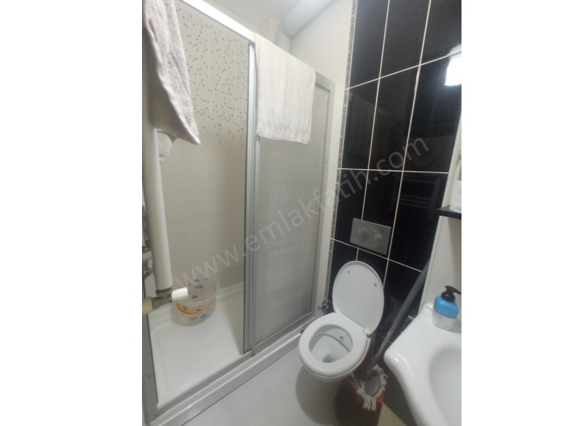 Kocamustafapaşa Demirci Osman Sokakta Yatırımlık 1+1 