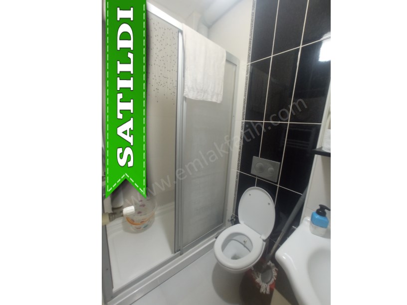 Kocamustafapaşa Demirci Osman Sokakta Yatırımlık 1+1  ( ESKİ PORTFÖY ) 