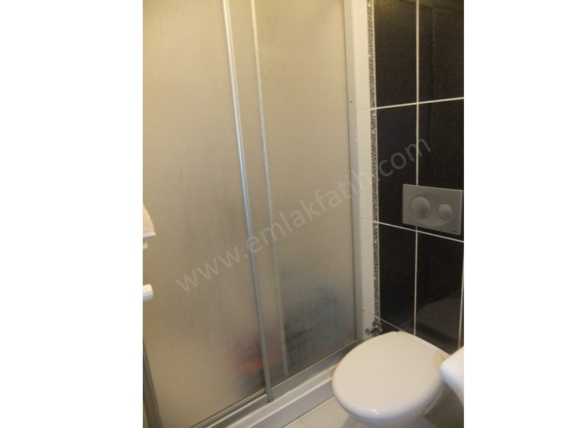 Kocamustafapaşa Demirci Osman Sokakta Yatırımlık 1+1 