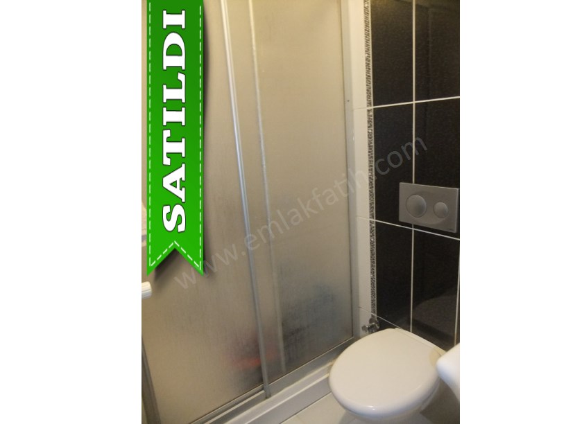 Kocamustafapaşa Demirci Osman Sokakta Yatırımlık 1+1  ( ESKİ PORTFÖY ) 