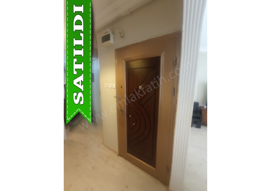 Kocamustafapaşa Demirci Osman Sokakta Yatırımlık 1+1  ( ESKİ PORTFÖY ) 