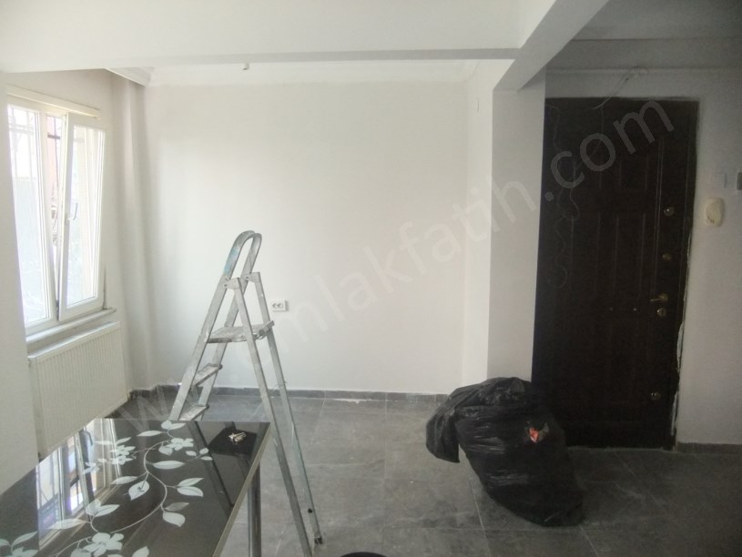 Kocamustafapaşa Hacıkadın Caddesi 1+1 55m² Yüksek Giriş