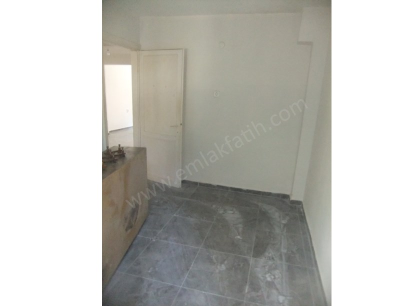 Kocamustafapaşa Hacıkadın Caddesi 1+1 55m² Yüksek Giriş